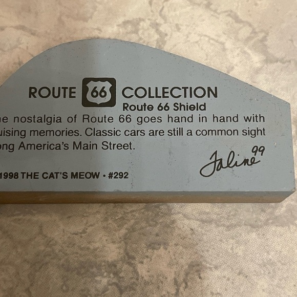 The Cat's Meow Village Route 66 Series, 1998 No. 292 Route 66 Shield with Car - Picture 8 of 9